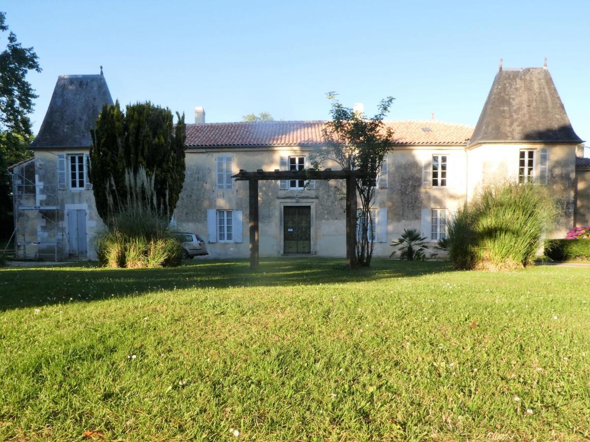 Bed and Breakfast Domaine de Seugnac à Pons Extérieur photo