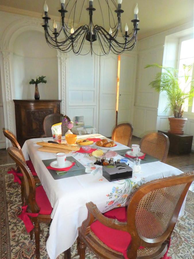 Bed and Breakfast Domaine de Seugnac à Pons Extérieur photo
